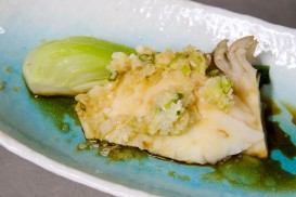 白身魚の蒸し物 葱生姜風味