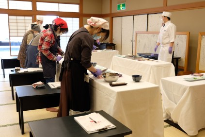 夢中になって包丁を握るひと時