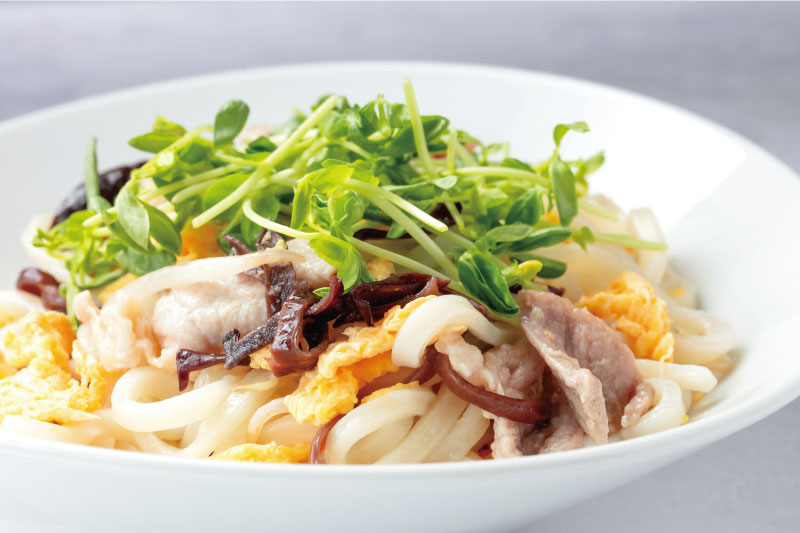 中華×UDON【中国レストラン聖紫花】豚肉と煎り玉子入り炒めうどん
