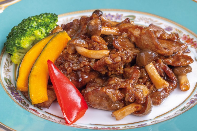 ②信州牛のオイスターソース炒め　￥3,000