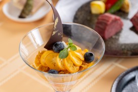 金柑と日本酒のジュレ　パルフェ仕立て