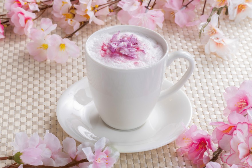 ラ・カフェテラサ　桜香るラテ